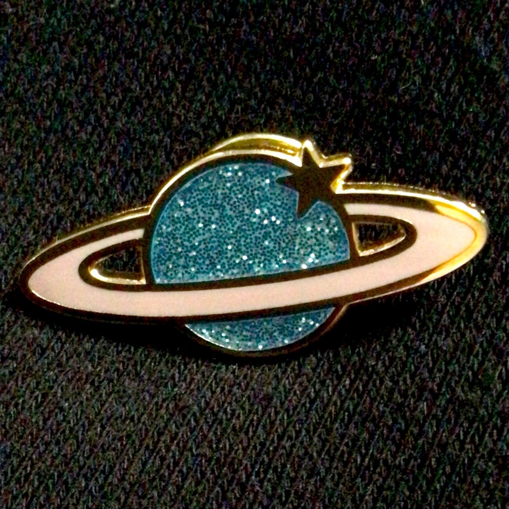 Glitter Saturn Pin
